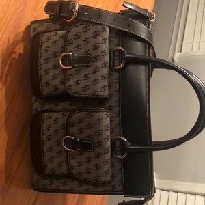 Dooney &Bourke logo satchell